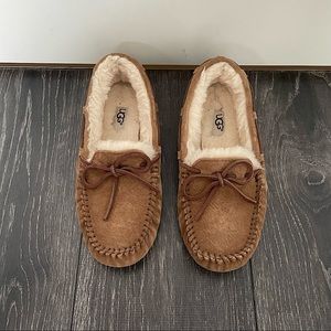 UGG Dakota Moccasin